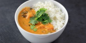 Beitragsbild des Blogbeitrags Afrikanischer Erdnusseintopf (vegan) 