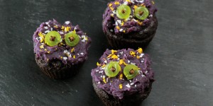 Beitragsbild des Blogbeitrags Halloween Monster Cupcakes (HCLF & vegan)