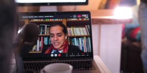 Beitragsbild des Blogbeitrags Führung ist Begeisterung. // Podcast mit André Stern