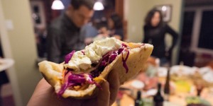 Beitragsbild des Blogbeitrags Das Airbnb für regionales Essen. – AirBites überrollt die Gastronomie.
