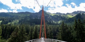 Beitragsbild des Blogbeitrags Golden Gate Bridge der Alpen & Baumzipfelweg – Saalbach Hinterglemm