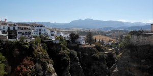 Beitragsbild des Blogbeitrags Tagesausflug nach Ronda – Ein entzückendes Städtchen in den Bergen Andalusiens 