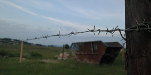 Beitragsbild des Blogbeitrags Das „andere“ Montenegro – Zerfallene Häuser, Hinterhöfe & Co 