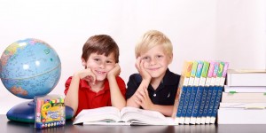 Beitragsbild des Blogbeitrags Homeschooling in Österreich – Daten, Links & Fakten