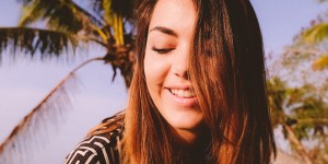 Beitragsbild des Blogbeitrags Meine Haarpflege auf Reisen | Douglas x The Dorie