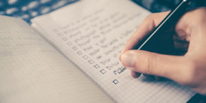 Beitragsbild des Blogbeitrags Checkliste 2021: Die passende Checkliste für jeden Urlaub!