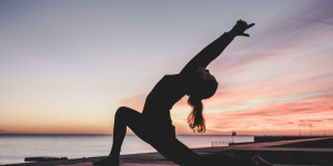 Beitragsbild des Blogbeitrags Yoga Urlaub: Die besten Tipps für einen entspannten Yoga-Urlaub