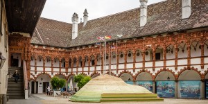 Beitragsbild des Blogbeitrags Byzanz & der Westen in der Schallaburg