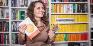 Beitragsbild des Blogbeitrags Die Farbe von Glück – Clara Maria Bagus