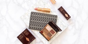 Beitragsbild des Blogbeitrags The Two Charlotte Tilbury Products You Need (Plus Swatches) 