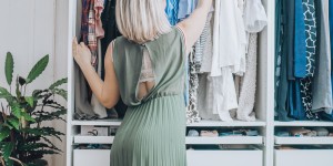 Beitragsbild des Blogbeitrags Five Closet Organization Tips That Will Make Picking Your Daily Outfit Feel Like Shopping 