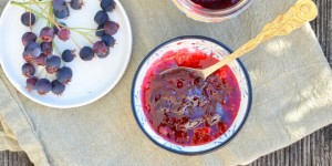 Beitragsbild des Blogbeitrags Felsenbirnen-Gelee – ein ganz besonderes Gelee