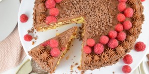 Beitragsbild des Blogbeitrags Milchschokoladencreme-Torte mit Ruben´s Schokolade und ein Gewinnspiel (Werbung) 