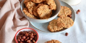 Beitragsbild des Blogbeitrags Haferflocken-Haselnuss-Cookies