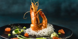 Beitragsbild des Blogbeitrags Garnelen mit Wasabischaum und Avocado