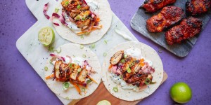 Beitragsbild des Blogbeitrags Smoky Sriracha Hühnchen Wrap 