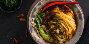 Beitragsbild des Blogbeitrags Taiwanesische Rindsuppe – 牛肉麵