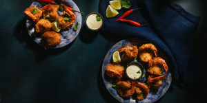 Beitragsbild des Blogbeitrags Panko – Coconut Garnelen mit Limetten-Chili Mayo