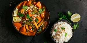 Beitragsbild des Blogbeitrags Blue Elephant Thai Red Curry mit Süßkartoffel