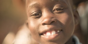 Beitragsbild des Blogbeitrags {Anzeige} Die Geschichte einer Freundschaft: Patenkind Billy – World Vision