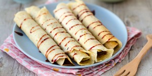 Beitragsbild des Blogbeitrags {Rezept} Schnelle Familienküche: Vegane Palatschinken 