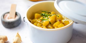 Beitragsbild des Blogbeitrags {Food Special} Meal Prep mit Kartoffeln – Curry mit Karfiolreis 