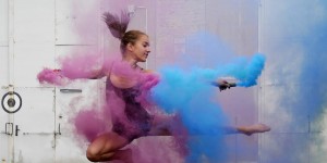 Beitragsbild des Blogbeitrags Fitness Foto Shooting mit Rauchbomben