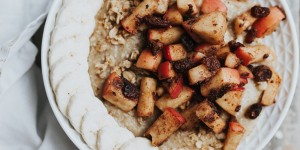 Beitragsbild des Blogbeitrags Apple Pie Porridge mit P.Jentschura MorgenStund‘