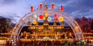 Beitragsbild des Blogbeitrags Die Top-10 schönsten Weihnachtsmärkte in Wien