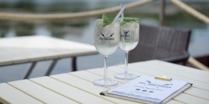Beitragsbild des Blogbeitrags Das Bootshaus – moderner Beachclub für die ganze Familie