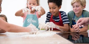 Beitragsbild des Blogbeitrags Vorstellung des Cookies Kinderkochsalon - mit Spaß zur Lust auf gesunde Küche 