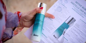 Beitragsbild des Blogbeitrags „Shave“ die Müdigkeit aus deinem Gesicht – Radiance Resurfacing Foam