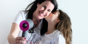 Beitragsbild des Blogbeitrags Wellness für Haare von Mami und Tochter – Dyson Supersonic 
