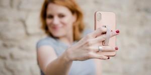 Beitragsbild des Blogbeitrags So gelingen deine Selfies - Gastbeitrag Miriam Mehlman 