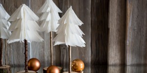 Beitragsbild des Blogbeitrags DIY: Minimalistische Weihnachtsdeko selber machen