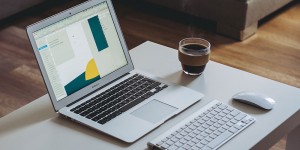 Beitragsbild des Blogbeitrags KonMari-Methode für Laptop, Smartphone & Co