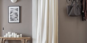 Beitragsbild des Blogbeitrags Flur Makeover mit ‚Chelsea Walk‘ von Architects‘ Finest