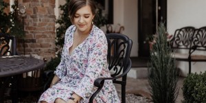 Beitragsbild des Blogbeitrags Ciao Beinstoppeln – alles über Waxing & Sugaring