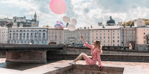 Beitragsbild des Blogbeitrags 1 Jahr 23timezones Blog Geburtstag & GEWINNSPIEL