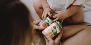 Beitragsbild des Blogbeitrags Reisen mit Baby: Beikost für Unterwegs