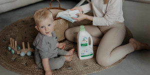 Beitragsbild des Blogbeitrags Babysanfte und kraftvolle Sauberkeit mit Frosch Baby – Weniger ist mehr – und das Beste nur gut genug! 