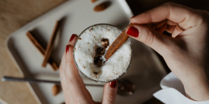 Beitragsbild des Blogbeitrags Ruhemomente mit Jura & mein Winterkaffee Rezept
