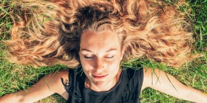 Beitragsbild des Blogbeitrags Leben statt streben – Warum du weniger leisten solltest!
