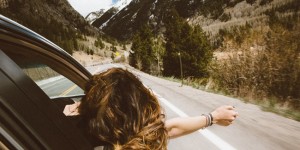 Beitragsbild des Blogbeitrags Wie die Vergangenheit unbewusst unser Leben bestimmt – 4 Schritte in deine freie Zukunft
