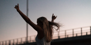 Beitragsbild des Blogbeitrags 7-Minuten-Methode: Selbstbewusstsein nachhaltig stärken