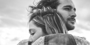 Beitragsbild des Blogbeitrags Ich spüre deine Liebe nicht mehr – Liebesmangel in der Partnerschaft