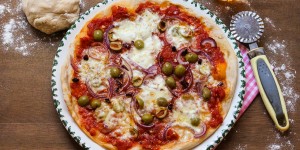 Beitragsbild des Blogbeitrags Scharfe Pizza Margherita/ Spicy Pizza Margherita