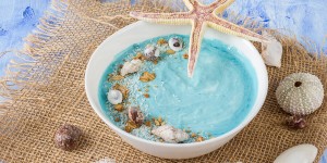 Beitragsbild des Blogbeitrags Aqua Smoothie Bowl