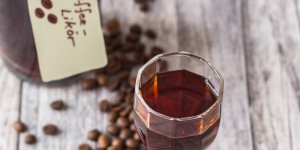Beitragsbild des Blogbeitrags Kaffeelikör/ Coffee liqueur