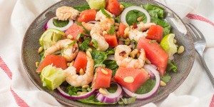 Beitragsbild des Blogbeitrags Wassermelonen-Garnelen-Salat/ Watermelon-shrimps-salad